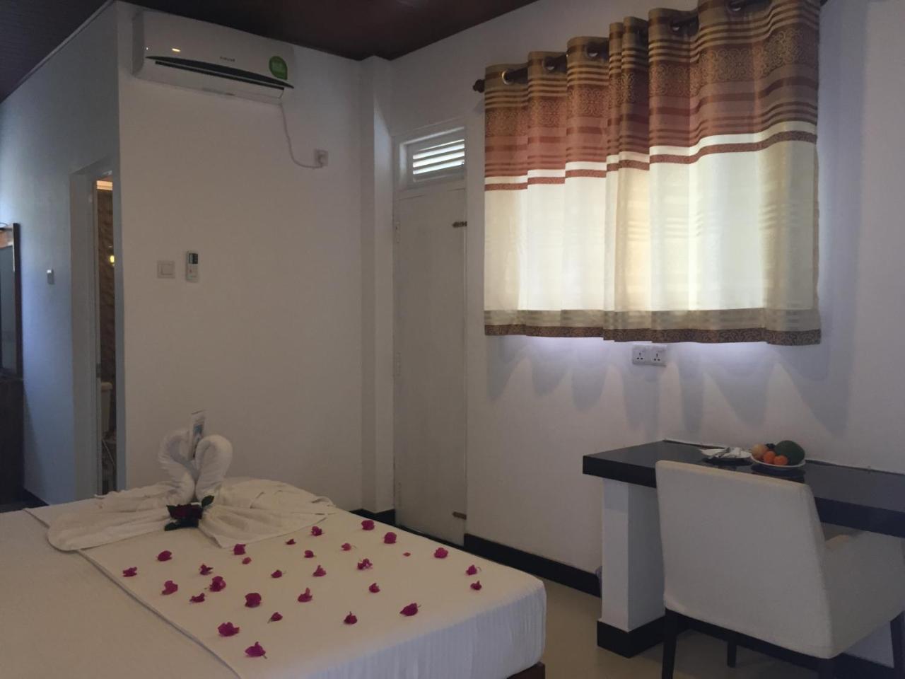 Grand Orchid Residence Kandy Exteriör bild